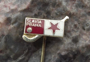 Antique Slavia Prague Field Hockey Team Supporters Stick Ball Pin Badge - Picture 1 of 4