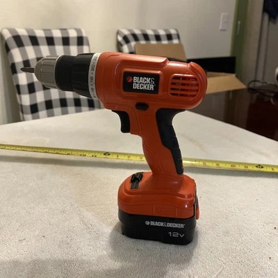 Taladro inalámbrico Black & Decker GC1440 14,4 V con batería Foto 1 de 4