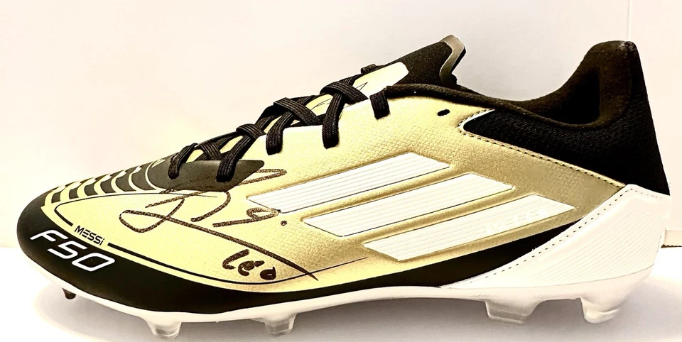 Botín de fútbol Adidas autografiado por Lionel Messi Inter Miami CF / certificado de autenticidad bonito Foto 1 de 4