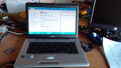 Toshiba Satellite L450D-119, Stivali A Bios, AMD Sempron @ 2.1Ghz, 3GB RAM (339) - Immagine 1 di 4