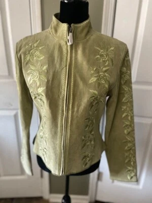 NUEVO CON ETIQUETAS-Metro Mujer Lite Verde Gamuza Bordada Cremallera Chaqueta Talla Pequeña Foto 1 de 4