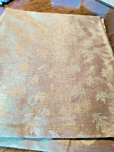RESTO DI TESSUTO NOS FOGLIE ORO SINTETICO CHIARO SU RUGGINE 1 YD X 44" - Foto 1 di 3