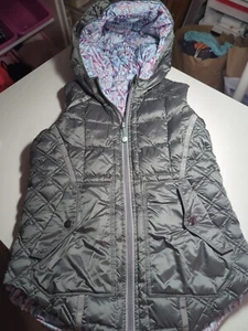IVIVVA reversible vest size 12 girls puffer Fast! 'Lululemon' kids satin quilted - Picture 1 of 2