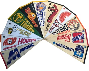 Lotto di 11 pennant calcio NASL Portland, San Diego, Vancouver, Ft. Lauderdale vintage - Foto 1 di 14