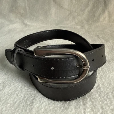 Cinturón de ancho medio para hombre talla 33 negro imitación cuero hebilla tono plata Foto 1 de 4