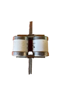 Bussmann 700FMM - 700A Amp Semiconductor Fuse Bussmann 700FMM - Picture 1 of 3