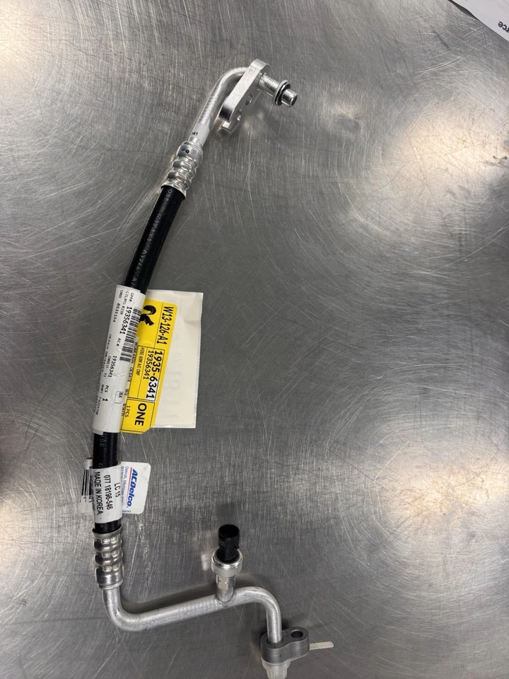 Conjunto de manguera de compresor y condensador de aire acondicionado genuino GM 19356341 Foto 1 de 3