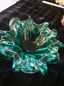 Vintage Green Glass Bowl . Murano ? in great condition no chips etc - Picture 1 of 4
