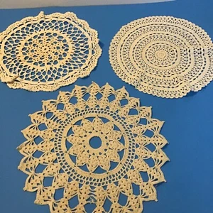 Vintage Hand Made Cream Crochet Doilies / 3 - Picture 1 of 4