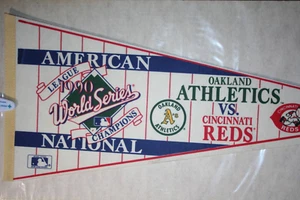 Banderín Cincinnati Reds 1990 Serie Mundial Vintage Tamaño Completo vs. Oakland A's - Imagen 1 de 5