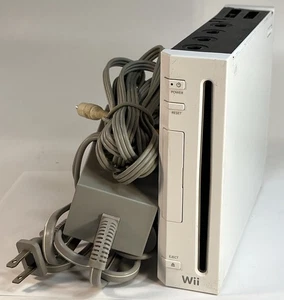 Nintendo Wii Konsole Bundle RVL-001 mit Stromkabel & AV getestet funktioniert OHNE Hüllen - Bild 1 von 6