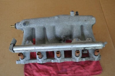 Volvo S6 V70 S80 XC7 Colector de admisión Cuerpo del acelerador Sensor de presión de combustible Inyector Foto 1 de 4