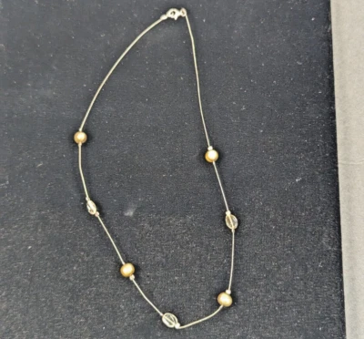 Collar gargantilla vintage de 16" con perlas amarillas y cuentas de cristal de alambre de plata esterlina Foto 1 de 4