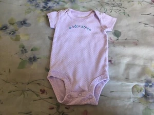  Kurzarm Einteiler Newborn Carter's Lavendel Polka Dots - Bild 1 von 3