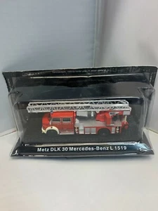 METZ DLK 30 MERCEDES BENZ L1519 1:72 Scale Model on Base FIRE ENGINE NEW - Picture 1 of 1