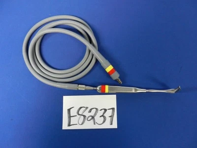 Retractor otorrinolaringológico iluminado Storz con cable 4 cm de largo x 7 mm de ancho Foto 1 de 3