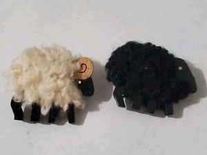 Schaf Brosche Anstecknadel, Vintage Tierbrosche, schrulliger rustikaler Schmuck, Bauernhoftier 2 P - Bild 1 von 6