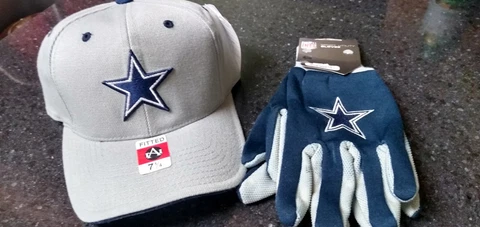 Dallas  Cowboys New fitted hat and gloves. See Description For Size Cover