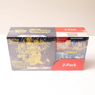 Pokemon Surging Sparks ETB y Paquete Costco Exclusivo Sellado Juego de Caja TCG Nuevo Foto 1 de 4