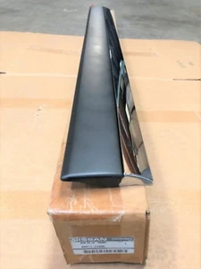 2007-2012 Genuine Nissan 80871Zs00E Door Mldg 80871-Zs00E Pathfinder Left Side - Picture 1 of 1