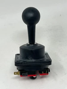 Joystick NOS STC ROTTERDAM usado en Q*berts Qubes también usado en Q*bert Pepper II - Imagen 1 de 5
