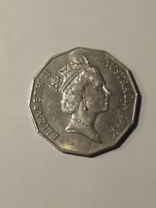 1996 50 Pence Great Britian Queen Elizabeth II Australia Coin - Picture 1 of 2