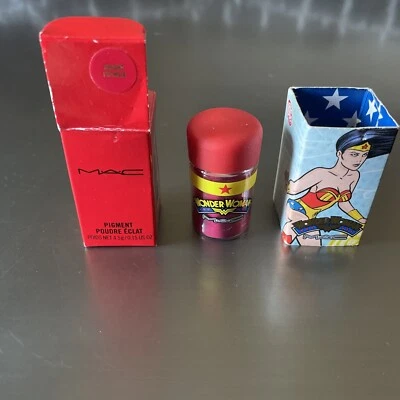 MAC Limited Edition WONDER WOMAN Pigment *BRIGHT FUCHSIA*(4.5g/0.15oz) NIB - Image 1 of 4