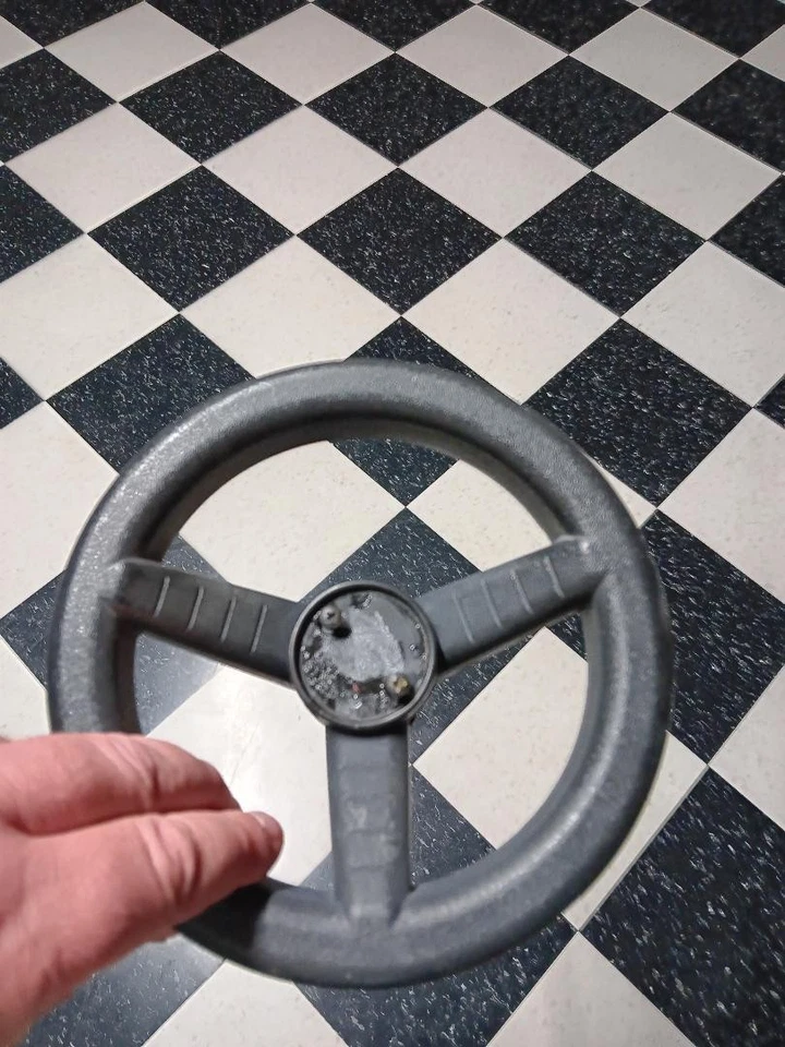 VOLANTE VINTAGE 4 VW VOLKSWAGEN ESCARABAJO BUG PEDAL COCHE O VERSIÓN ELÉCTRICA Foto 1 de 1