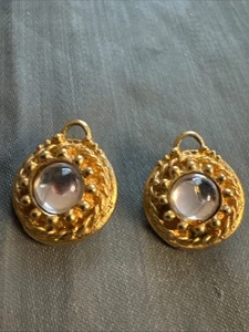Vintage Deanna Hamro Clip On Earrings Gold Tone Dome - Picture 1 of 7