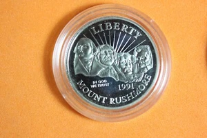 1991-S 50c S MOUNT RUSHMORE MODERN COMMEMORATIVE HALF DOLLAR #K30052 - Picture 1 of 2