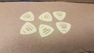 6 x Pickboy 1.20mm Classic Luminous Triangle Guitar Picks Glow in Dark - Picture 1 of 2