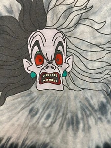 Disney Herren T-Shirt Große L Cruella de Vil Grafikdruck Kurzarm Tye Dye - Bild 1 von 4