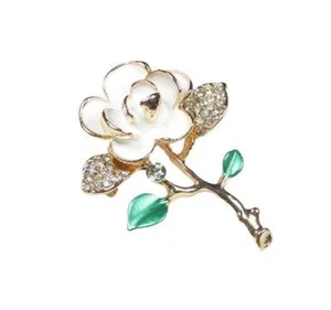 WHITE ENAMEL FLOWER  BROOCH PIN GOLD  COLOUR  INC GRADE A DIAMANTES 36 X 47MM - Picture 1 of 3