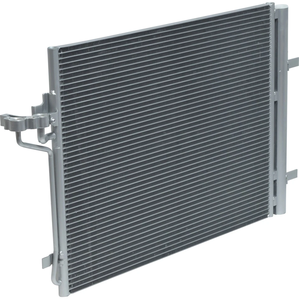 Condensador de aire acondicionado UAC CN 4480PFC para Ford Focus 13-14 Foto 1 de 3