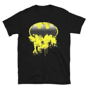 Batman Shield Splashed Cool Trendy Graphic Kurzarm Unisex T-Shirt - Bild 1 von 14