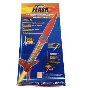 ESTES FLASH MODEL ROCKET LAUNCH SET VINTAGE SEALED - Picture 1 of 9
