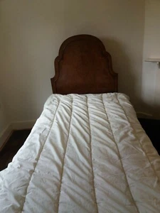 Antique walnut single bed with headboard, bed frame base & attractive curved leg - Picture 1 of 2