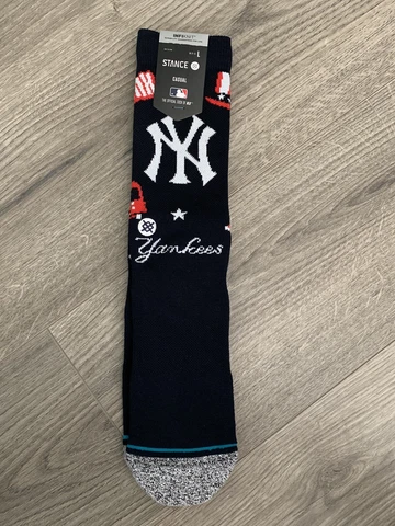 Stance New York Yankees Landmark Crew Socks Men's Size Large 9-13 NWT Cover
