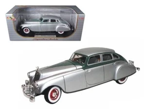 1933 Pierce Arrow Silver 1/18 Diecast Model Car by Signature Models - Picture 1 of 1