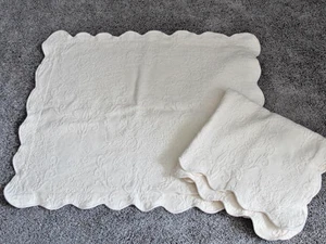 JC Penny 2 Cream Matelassé Std Pillow Covers Shams Floral Scalloped Edge Cotton - Picture 1 of 10