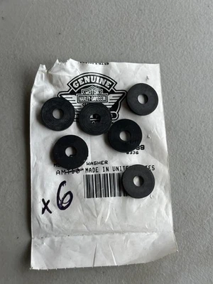 Arandela de montaje de goma negra Harley 6261 *CANTIDAD 6* OEM NOS Foto 1 de 2