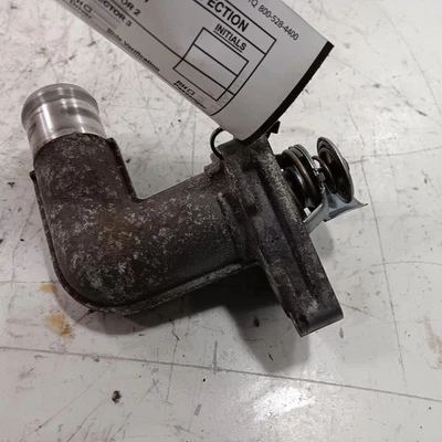 Soporte de montaje de carcasa termostato Nissan Máxima 3.5 2014 2013 2012 2011 2010 2009 Foto 1 de 4