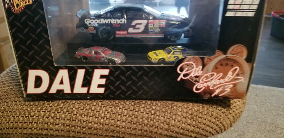 JUEGO DE 3 COCHES ANIVERSARIO DALE WONHARDT Foto 1 de 3