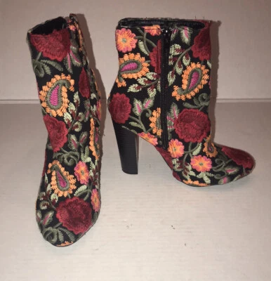 Vtg 90s Y2K Floral and Paisley Embroidered Black Boots sz 6.5 By Wild Diva - Image 1 of 4