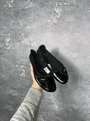 Pisos de ballet vintage de charol negro Puma con malla Foto 1 de 4