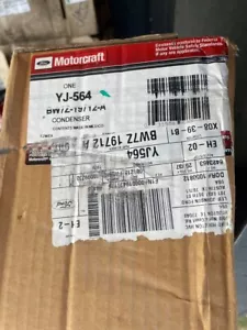 GENUINE OEM Motorcraft YJ-564 A/C Condenser BW7Z-19712-A FAST SHIPPING - Bild 1 von 3