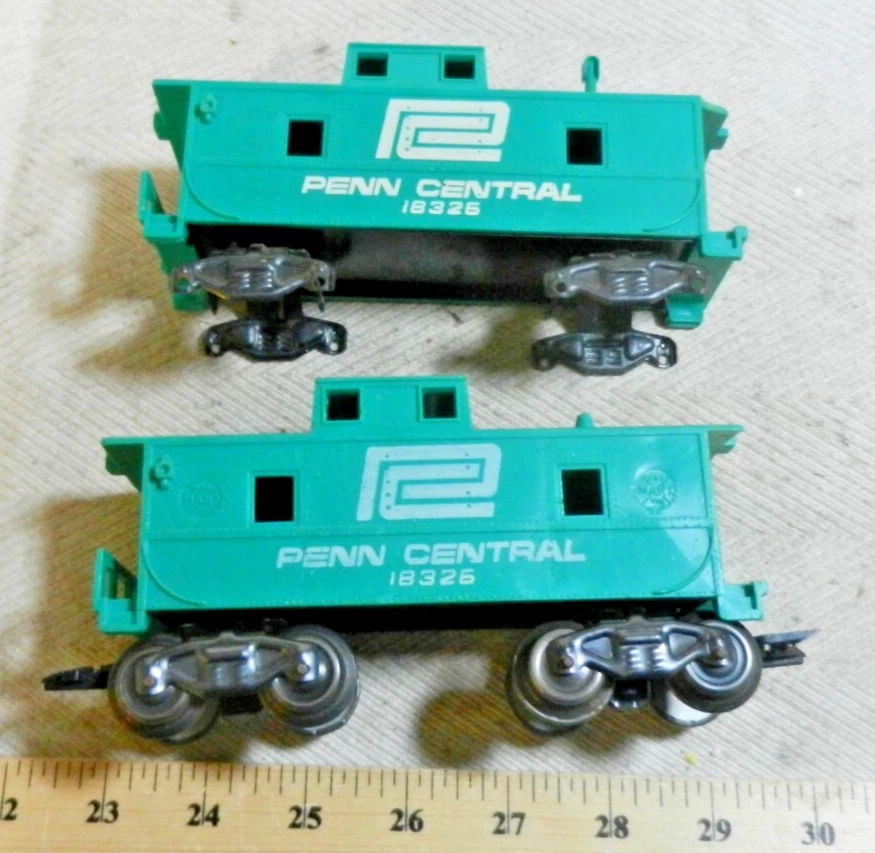 Marx 18326 Penn Central jade green Caboose 8 Wheel Type G Trucks TAP - Image 1 of 4