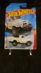 Hot Wheels Treasure Hunt Toyota Land Cruiser NEW TH - Picture 1 of 3