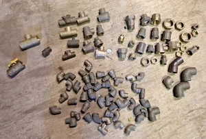 Lot Of Vintage And antique brass plumbing elbows And Other Connectors - Picture 1 of 9