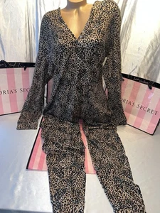 Pijama de una pieza con capucha rosa Victoria's Secret térmico XXL guepardo - Imagen 1 de 5